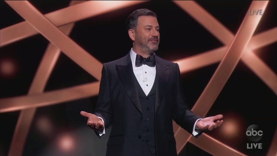 Sin alfombra roja y a distancia: Así fueron los premios Emmy 2020