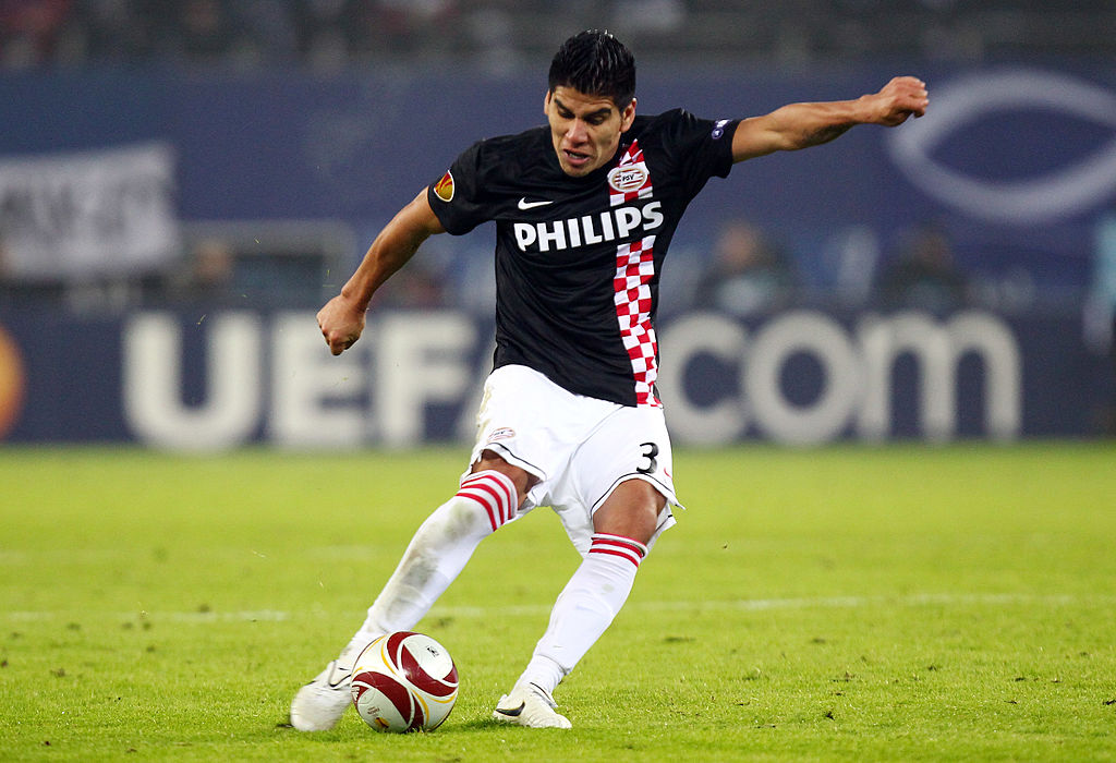 El día que Carlos Salcido llegó al PSV por la influencia de Ronald Koeman