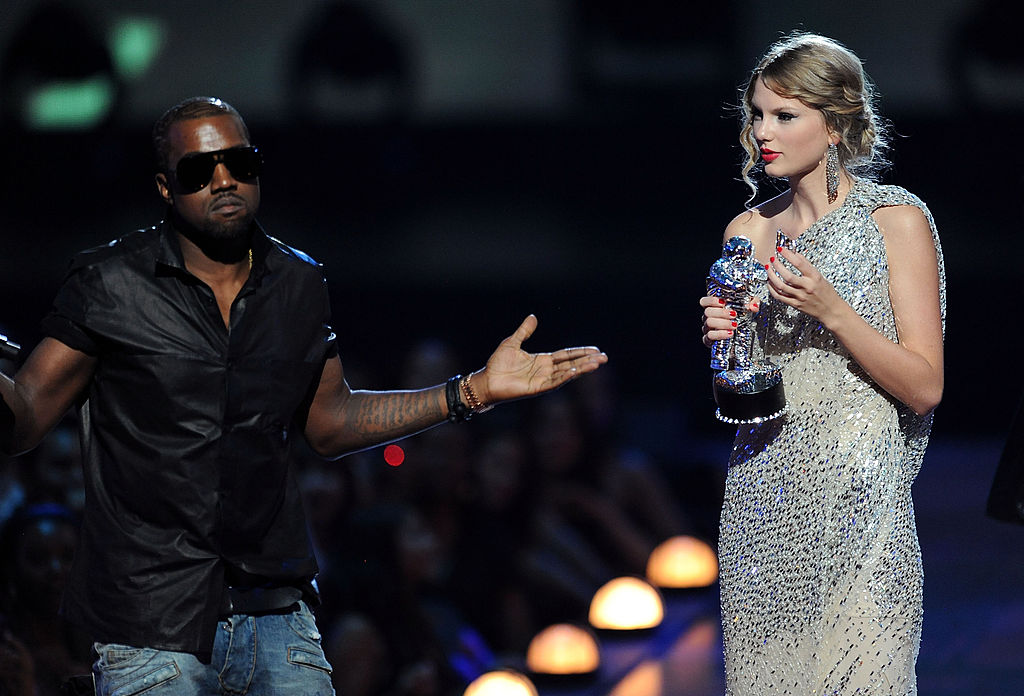 WTF?! Kanye West asegura que dios lo mandó a interrumpir el discurso de Taylor Swift en los VMA's 