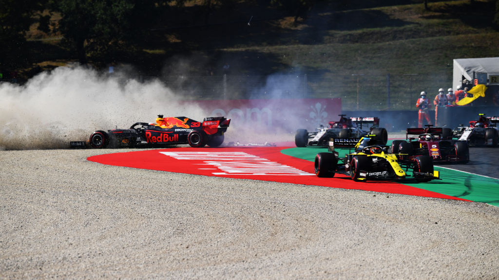 Hamilton pidiendo justicia y los monoplazas chocados: Lo que no se vio del Gran Premio de la Toscana