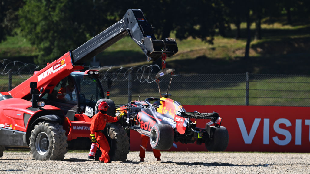 Hamilton pidiendo justicia y los monoplazas chocados: Lo que no se vio del Gran Premio de la Toscana