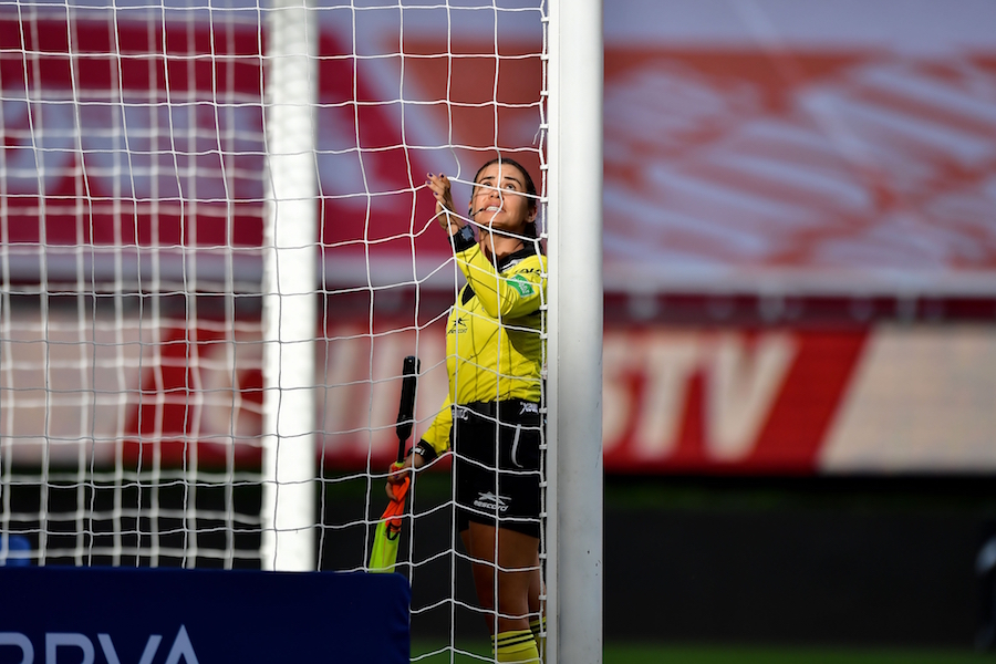¿Quiénes son las dos mujeres árbitros en el juego entre México y Guatemala?