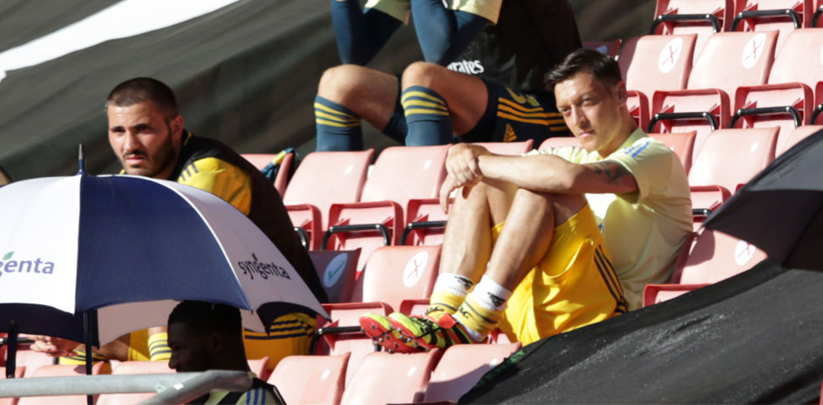 "La lealtad es muy difícil de conseguir": Özil explotó contra el Arsenal tras dejarlo fuera de la Premier League