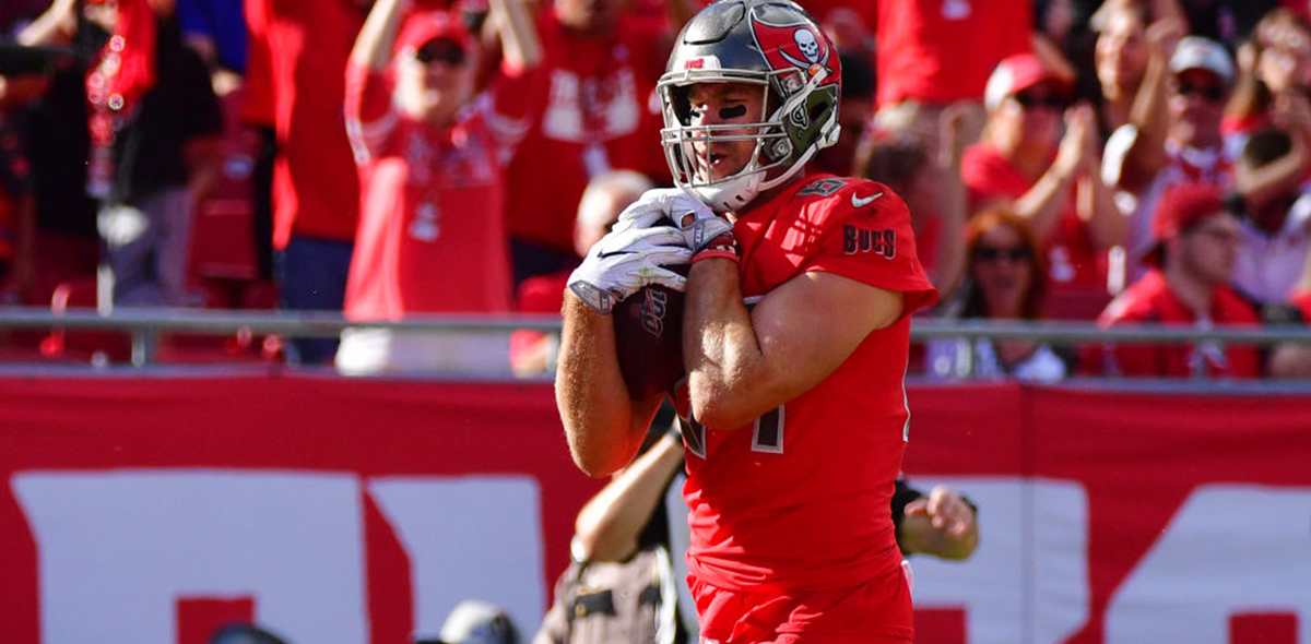 Carlos Brate el único ala cerrado de los Bucs y Tom Brady