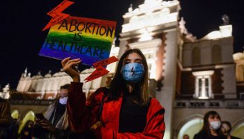 Polonia-manifestacion-mujeres-aborto-2020