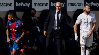 "Está aclarado": Zidane apagó el fuego entre Benzema y Vinícius