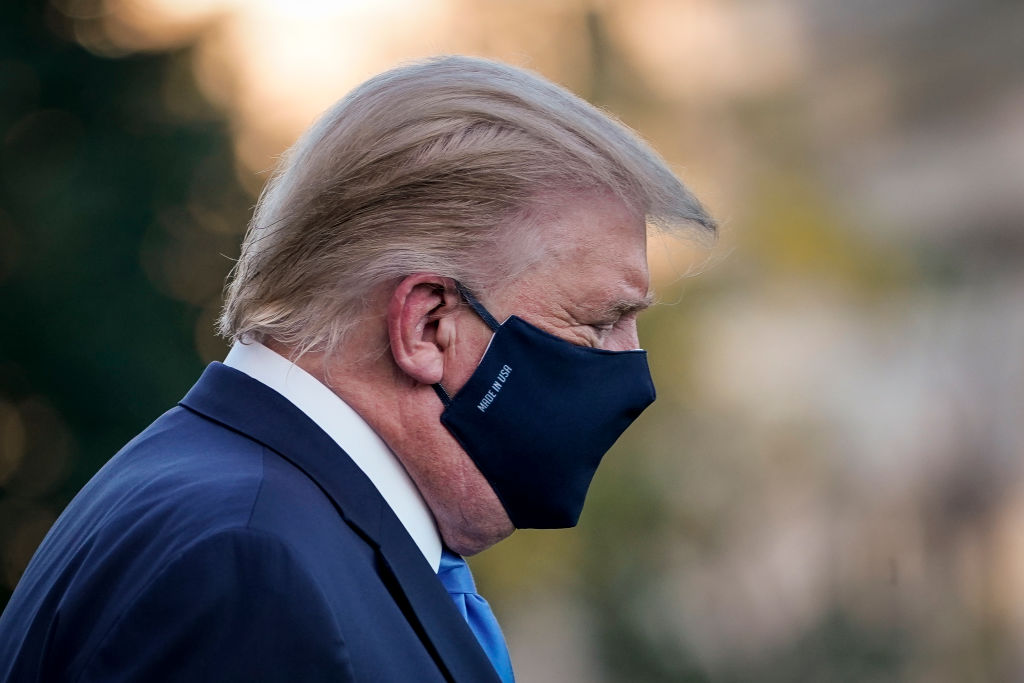 Señalan a médicos de la Casa Blanca de no ser transparentes con el estado de salud de Trump
