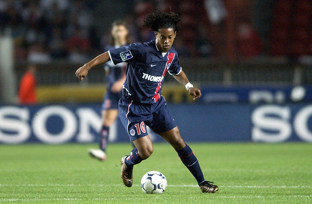 Nadie lo puede odiar: Ronaldinho, la ‘sonrisa del futbol’ que nos enseñó el arte de la magia
