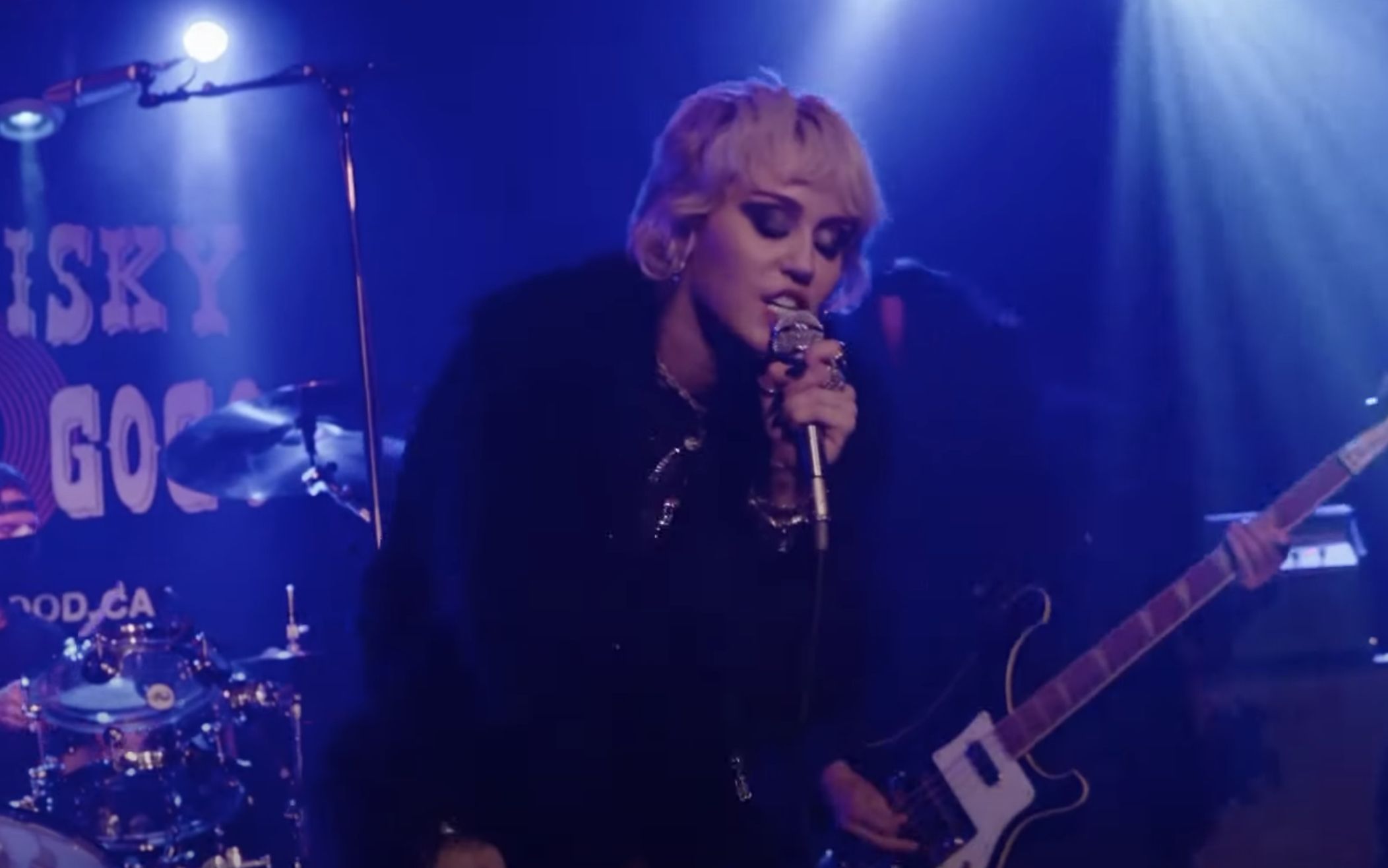 Checa el cover que Miley Cyrus le hizo a "Zombie", de The Cranberries