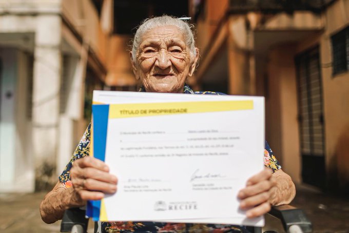 Nunca es tarde: Mujer de 114 años cumple el sueño de comprarse una casa