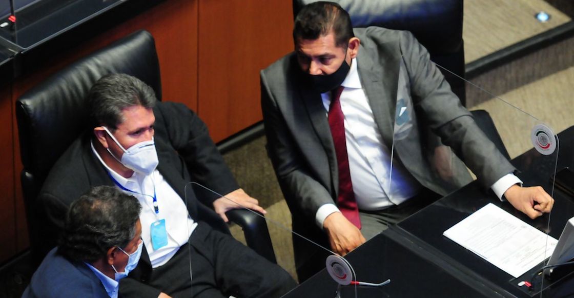 senador-alejandro-armenta-covid-19-sesion