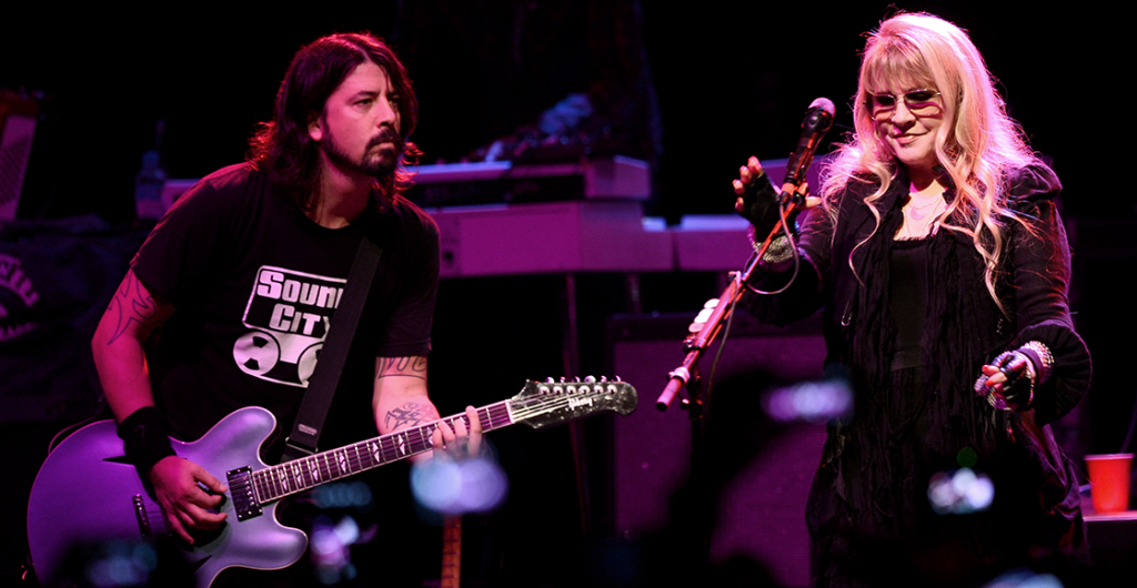 Stevie Nicks regresa después de seis años con una rola junto a Dave Grohl