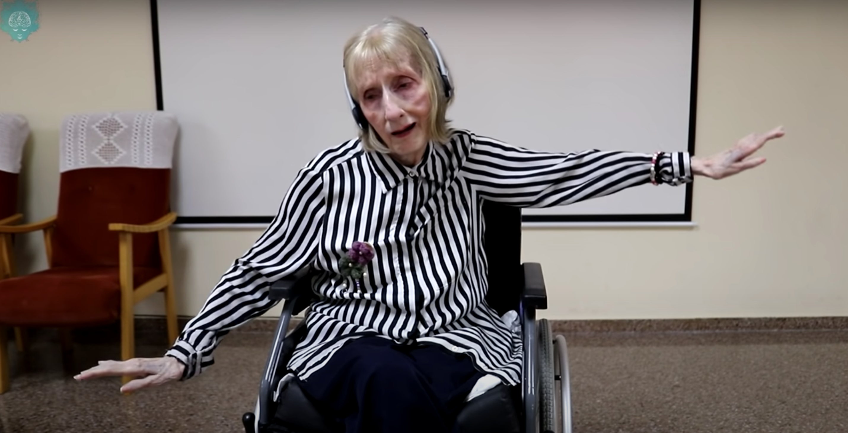 Así reaccionó una bailarina con Alzheimer al escuchar la música del 'Lago de los cisnes'