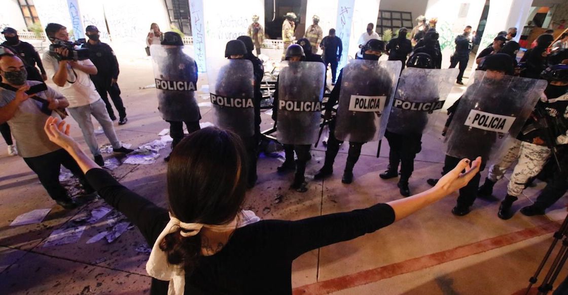 derechos-humanos-protesta-cancun-policia