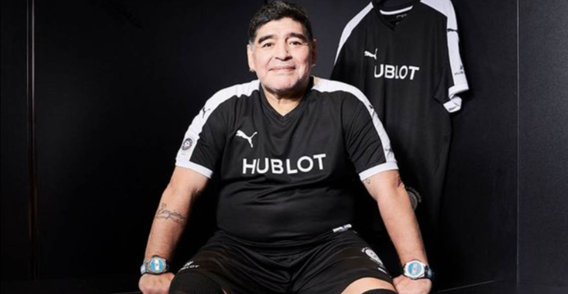 ¿Cábala o elegancia? El motivo por el que Maradona siempre usó dos relojes
