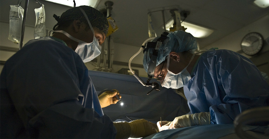 operacion-hospital-medicos-nariz