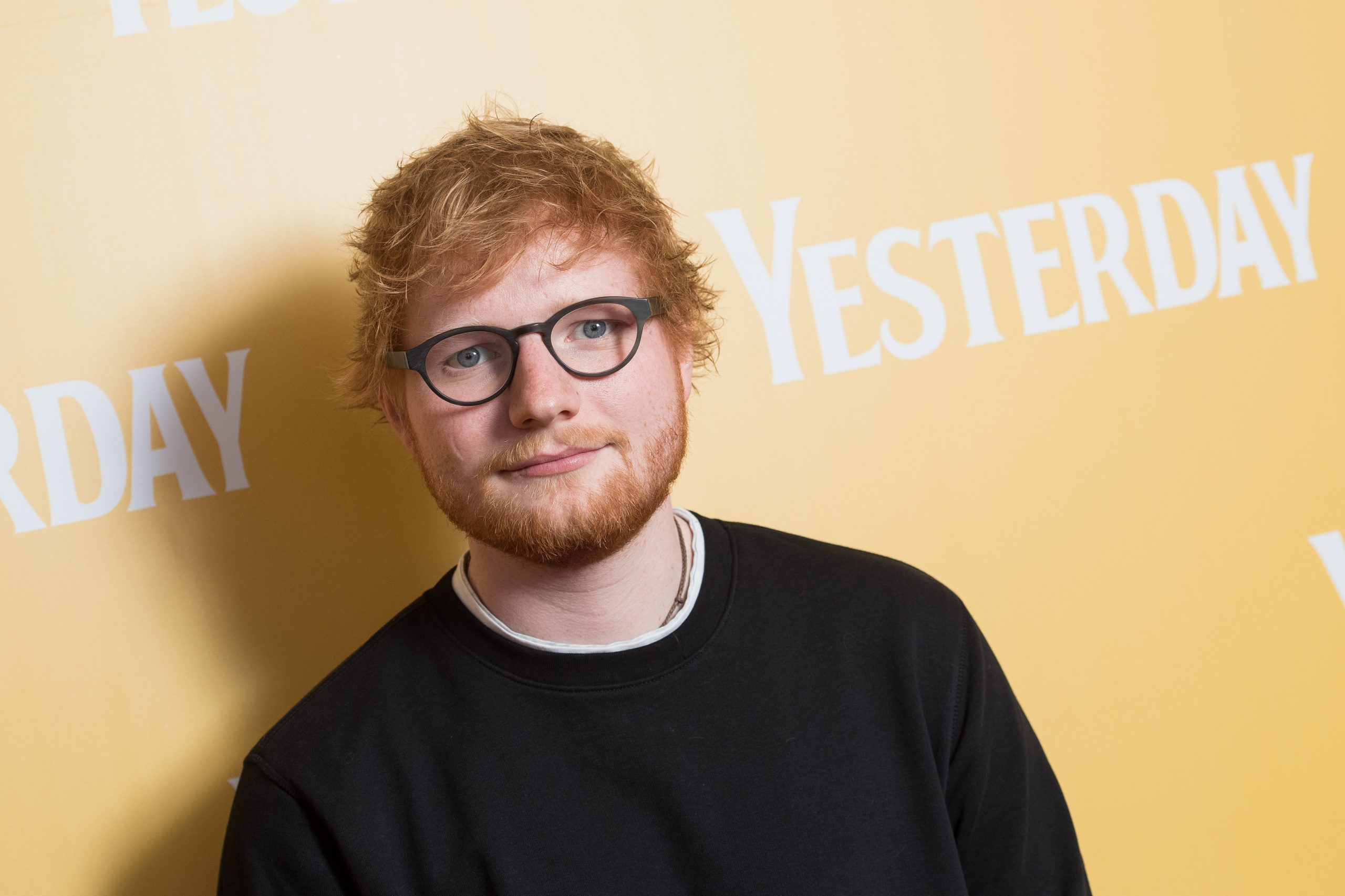Ed Sheeran regresa con "Afterglow", su primera rola nueva en más de un año