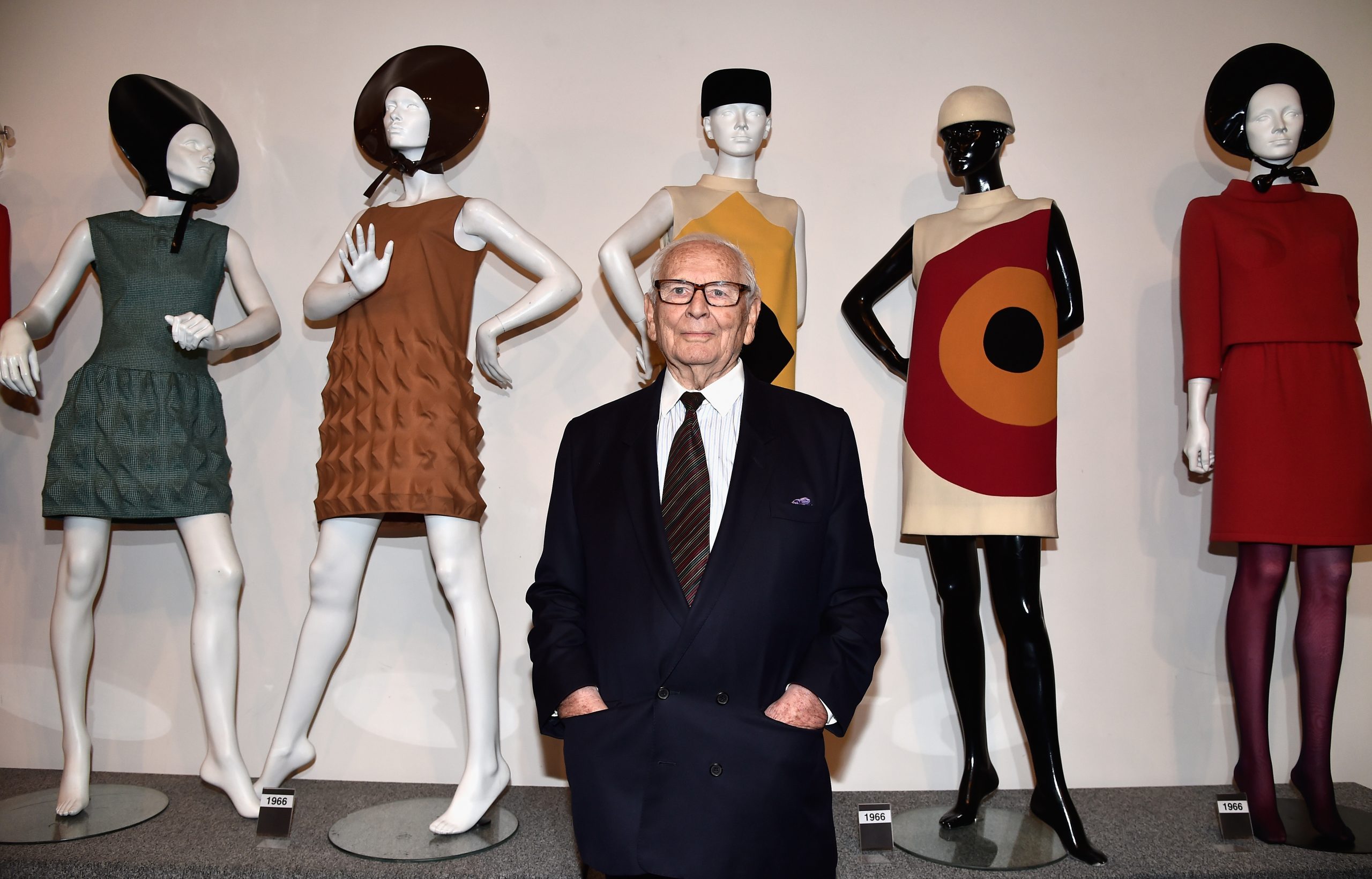 Murió a los 98 años Pierre Cardin, el famoso diseñador de modas francés