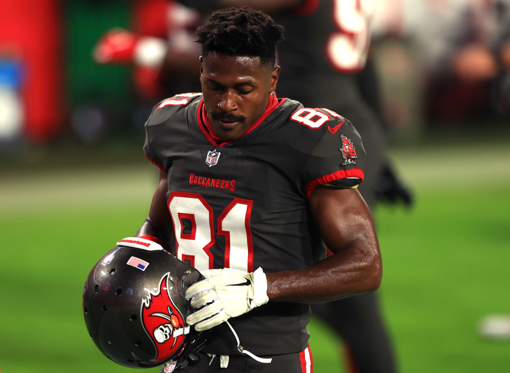 Antonio Brown Tampa Bay Buccaneers Lesión
