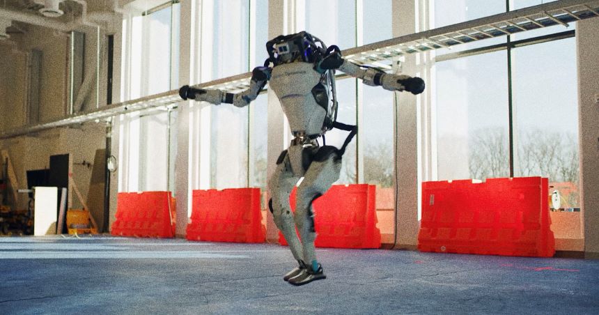 De parkour a rey del baile: Así ha evolucionado Atlas, el robot de Boston Dynamics