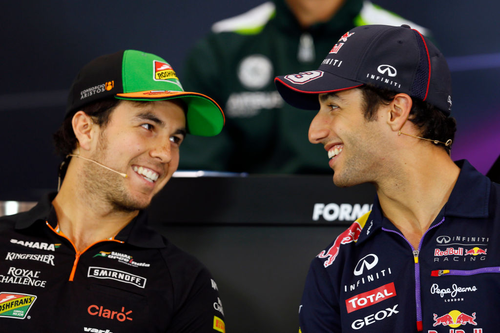 El consejo de Daniel Ricciardo a Checo Pérez para lidiar con Helmut Marko en Red Bull
