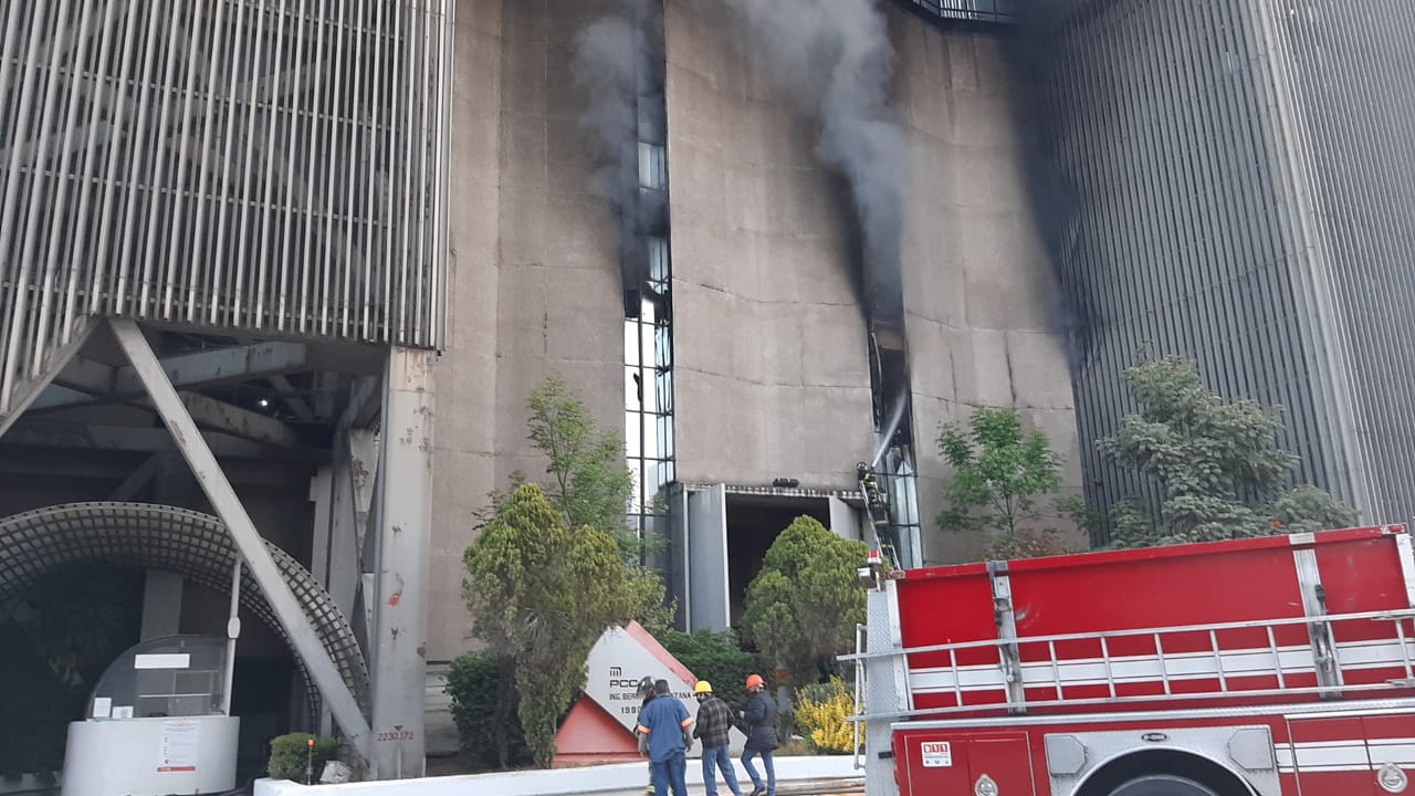Se incendian oficinas del Metro CDMX; suspenden el servicio en algunas líneas