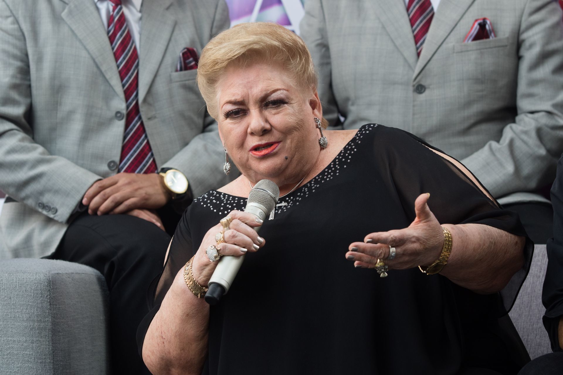 CIUDAD DE MÉXICO, 26FEBRERO2019.- Paquita la del Barrio y la Única Internacional Sonora Santanera anunciaron el concierto que ofrecerán el próximo 24 de marzo en el Auditorio Nacional, además dieron a conocer que entre las invitados especiales a este recital se encuentra Andrea Escalona. Lo músicos explicaron que la disputa por el nombre de la Sonora Santanera a concluido y ellos resultaron los favorecidos, además de recalcar que jamás estuvieron a punto de perder los derechos.