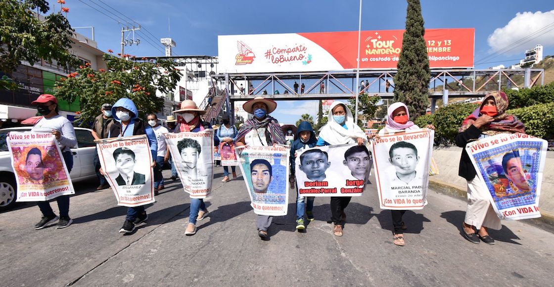 protesta-43-estudiantes-ayotzinapa