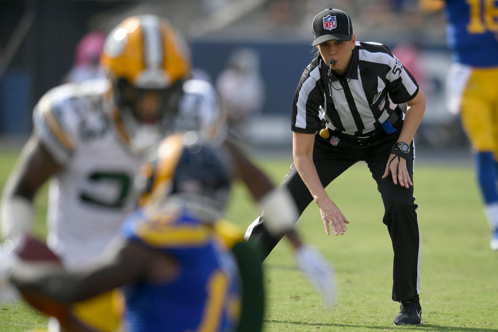 ¡Por la historia! Sarah Thomas será la primera árbitro en un Super Bowl