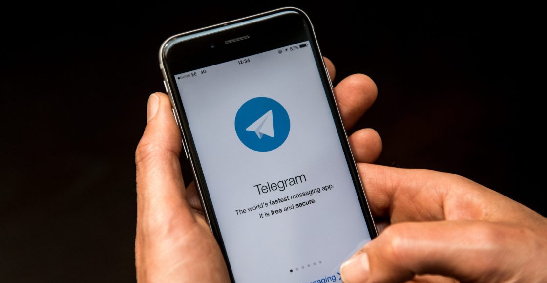 ¿Cómo transferir contactos y stickers de WhatsApp a Telegram?