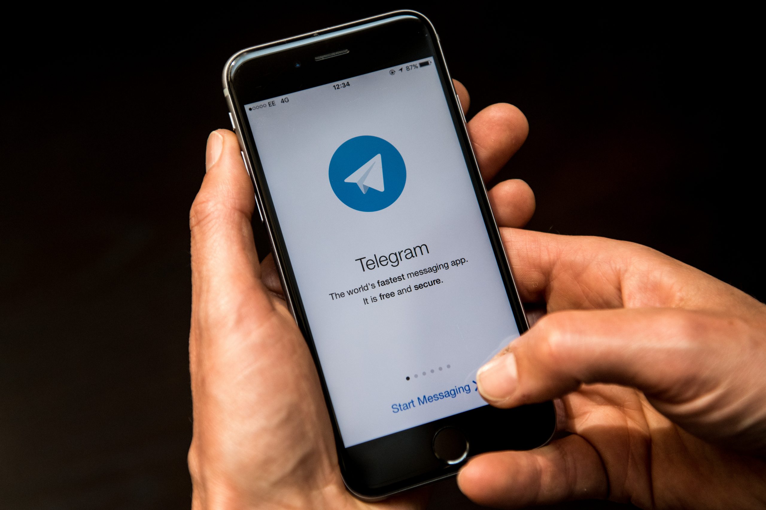 ¿Cómo transferir contactos y stickers de WhatsApp a Telegram? 