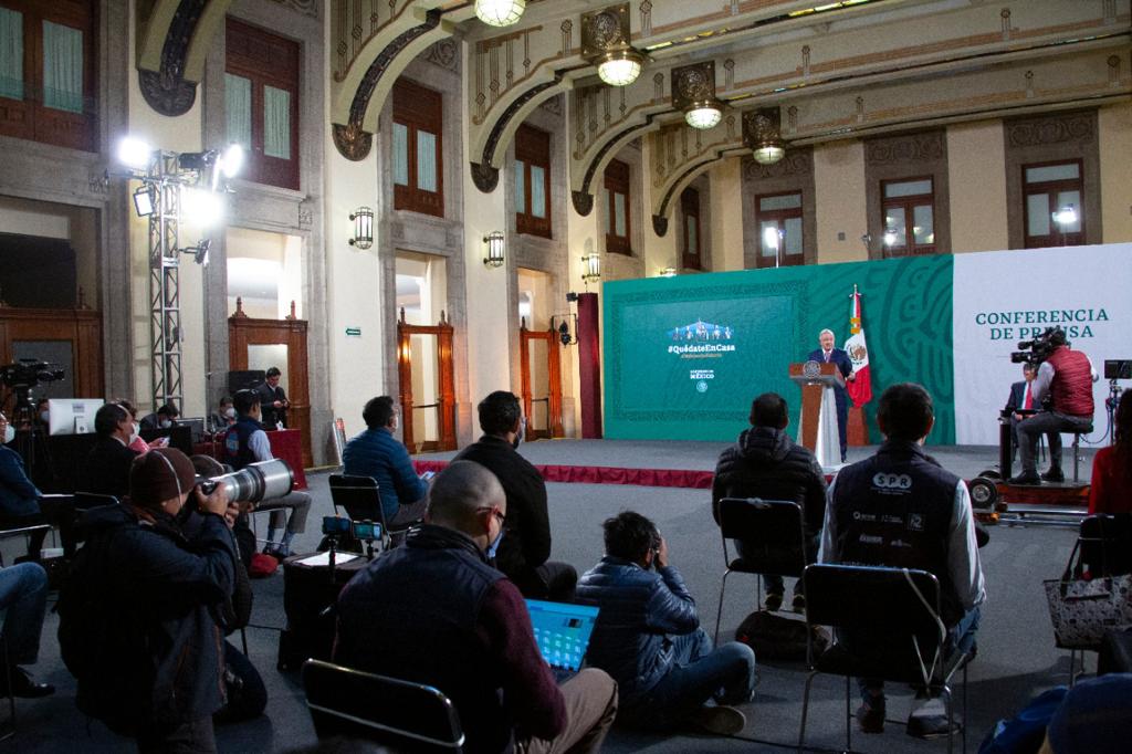 AMLO-mañaneras-coronavirus-cubrebocas