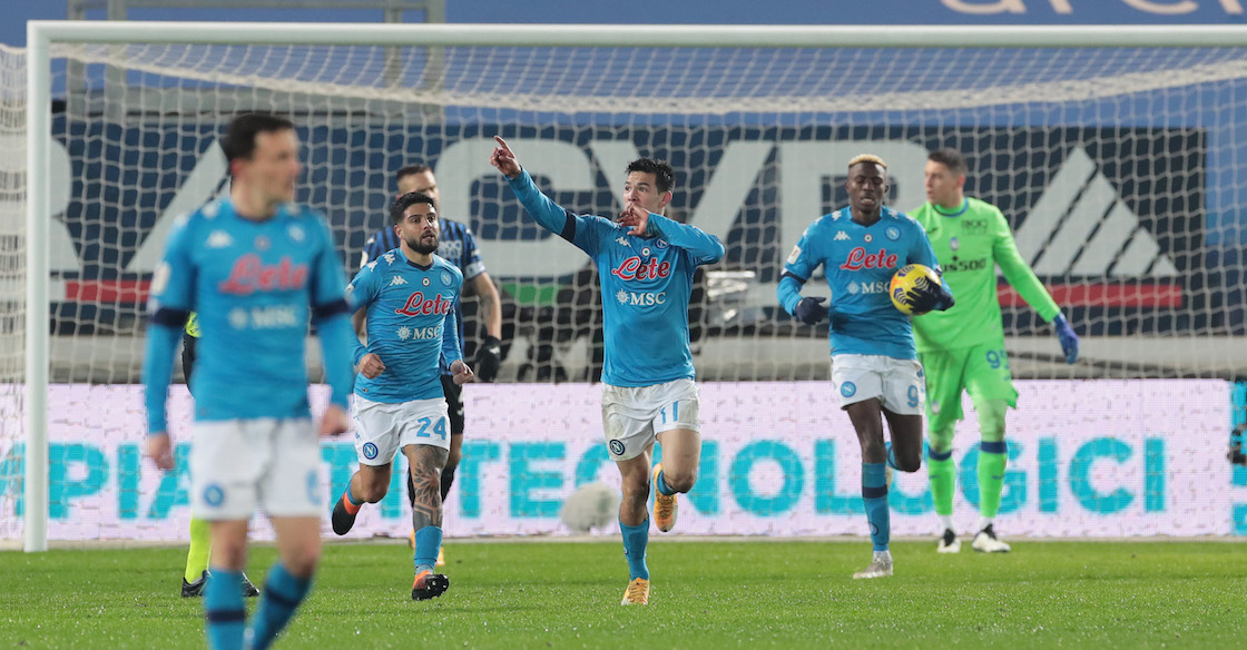 'Chucky' Lozano reencuentra el gol con Napoli