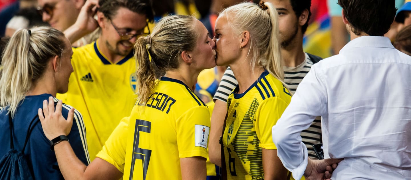 ¡Cracks! Pernille Harder y Magda Eriksson aprovechan San Valentín para ayudar a otros