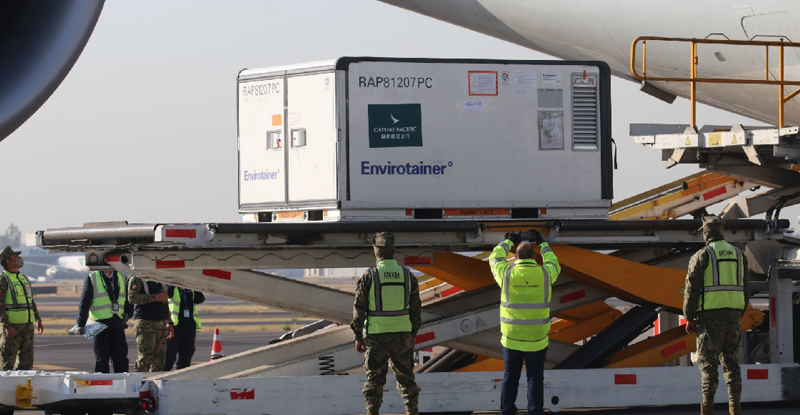 Llegan a México 200 mil dosis de CoronaVac, la vacuna china contra COVID-19 de Sinovac
