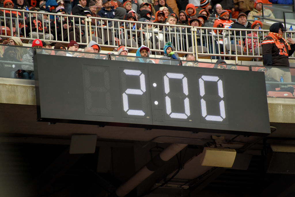 Super Bowl LV ¿Por qué y para qué sirve la pausa de los dos minutos en el futbol americano?