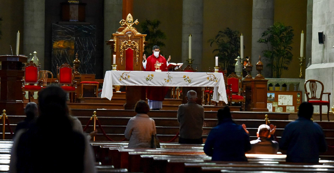 Reabren iglesias de Toluca pese a semáforo rojo en Edomex