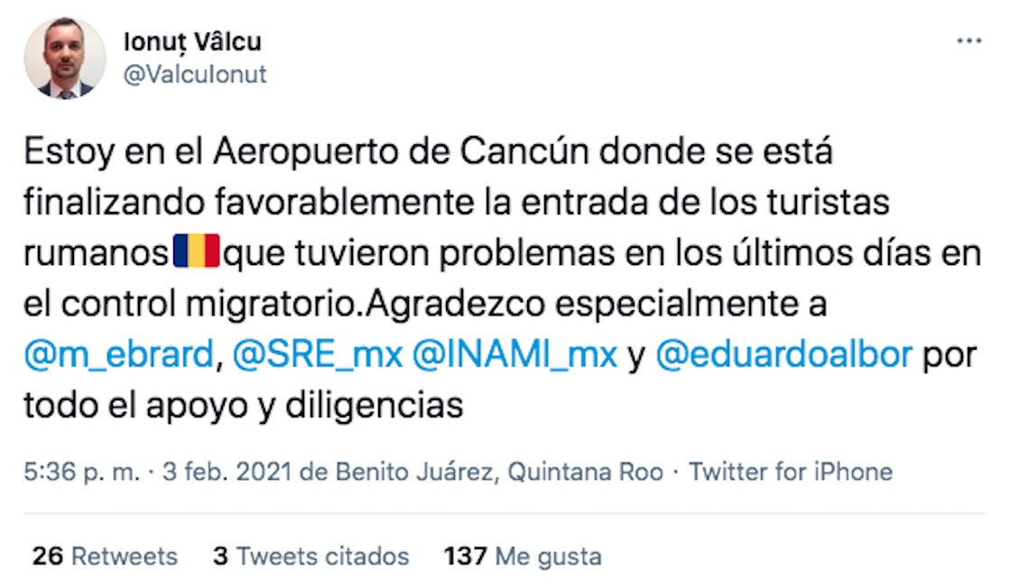  rumanos-retenidos-aeropuerto-cancun