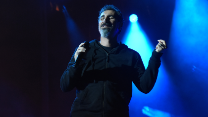 Serj Tankian de System of a Down anuncia un EP lanzando una estresante rola