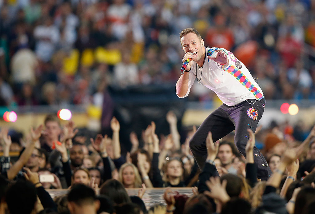 Coldplay en el show de medio tiempo del Super Bowl de NFL