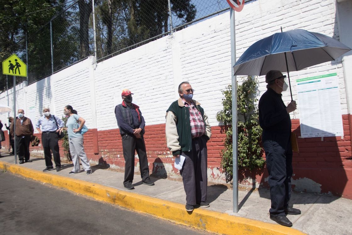 vacunacion-a-domicilio-cdmx-adultos-mayores