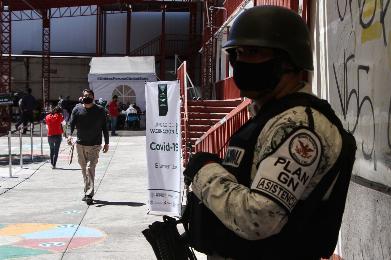 vacuncion-a-domicilio-adultos-mayores