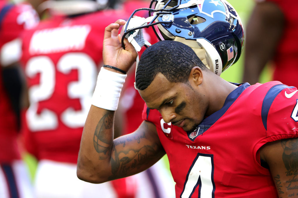 Deshaun Watson en problemas por agresión sexual