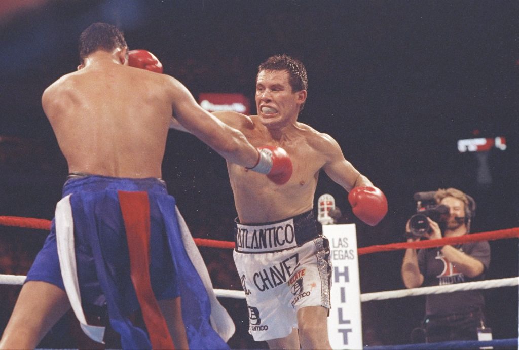 Julio César Chávez vs Hector "Macho" Camacho