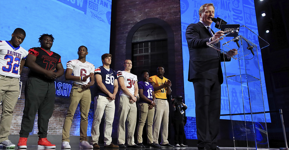 La NFL se relaja con las medidas de salud: Adiós mascarillas y distancia social en el Draft
