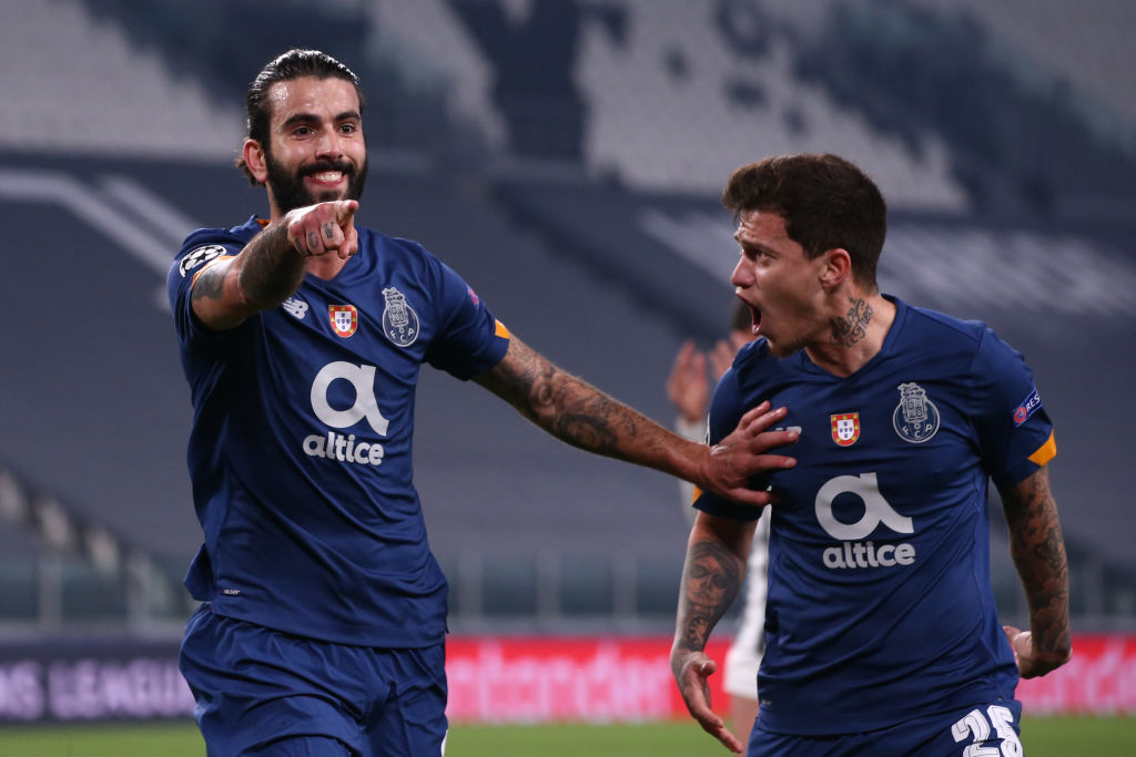 Sergio Oliveira celebra el primer gol del Porto