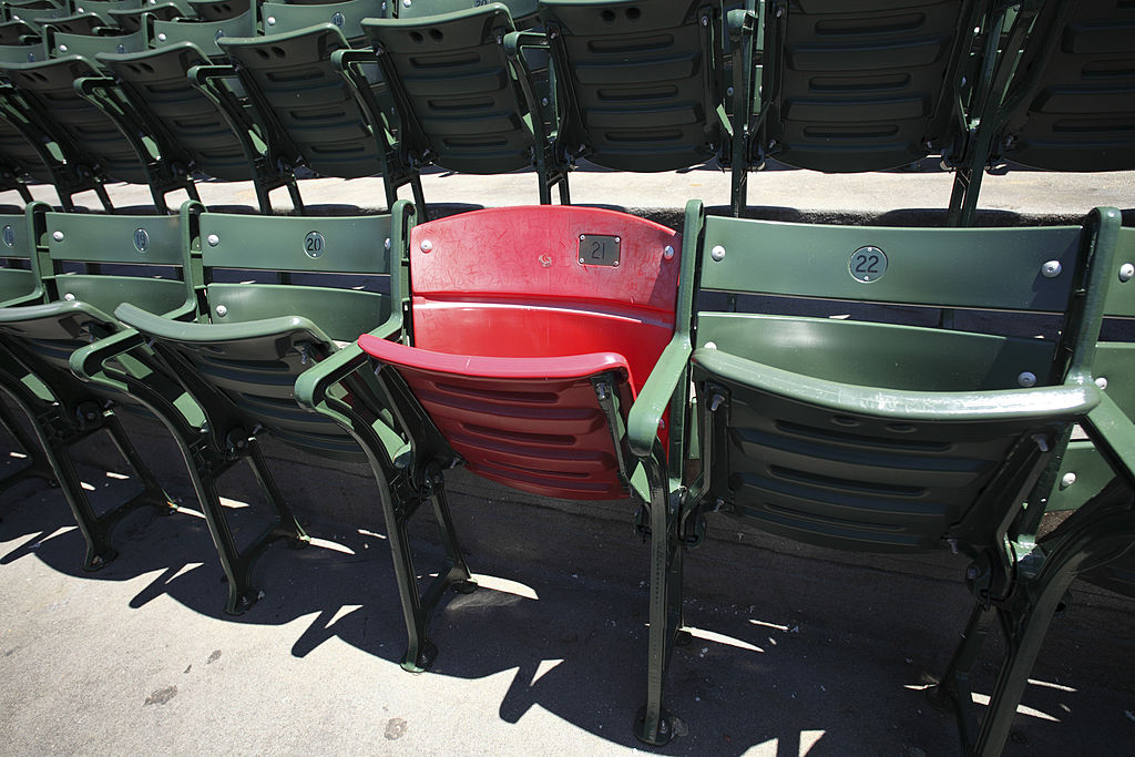 La historia del asiento rojo en Fenway Park, casa de los Boston Red Sox