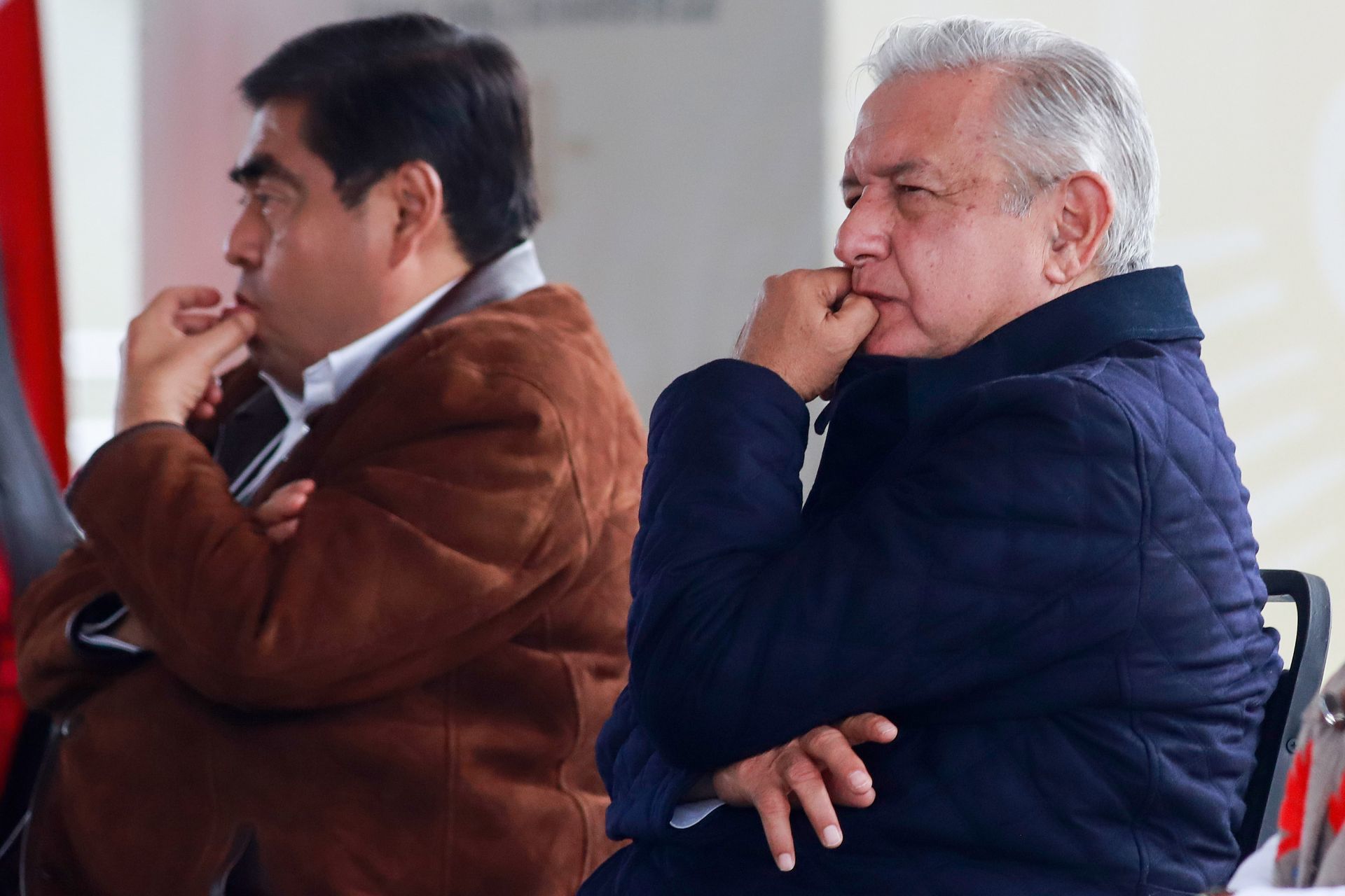 Barbosa acusa al Gobierno Federal de no surtir medicamentos ni vacunas en Puebla