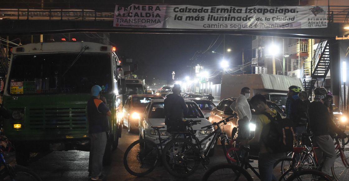 ciclista-taxista-camion-ssc-cdmx