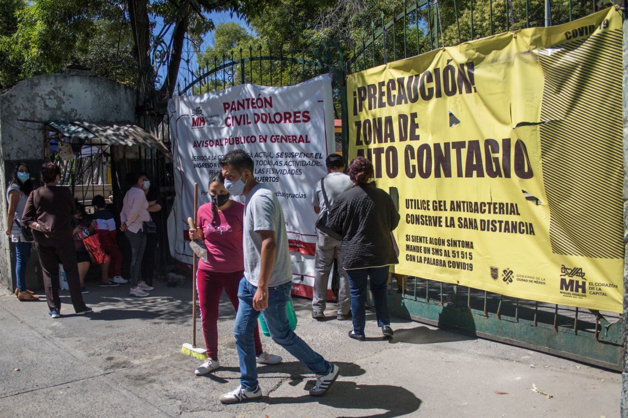 Cifra real de muertes por Covid-19 en México superaría los 321 mil fallecimientos